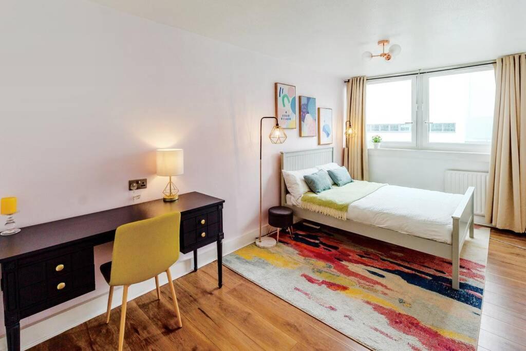 Super Spacious 2 Bedroom Apt 20Mn From Central. ลอนดอน ภายนอก รูปภาพ