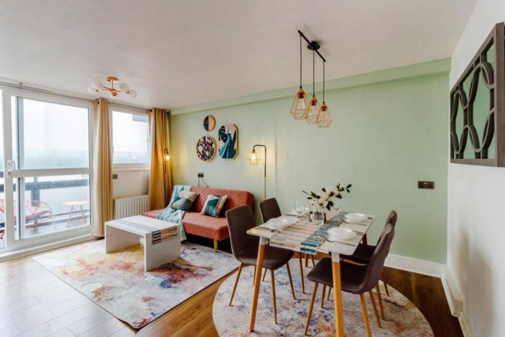 Super Spacious 2 Bedroom Apt 20Mn From Central. ลอนดอน ภายนอก รูปภาพ